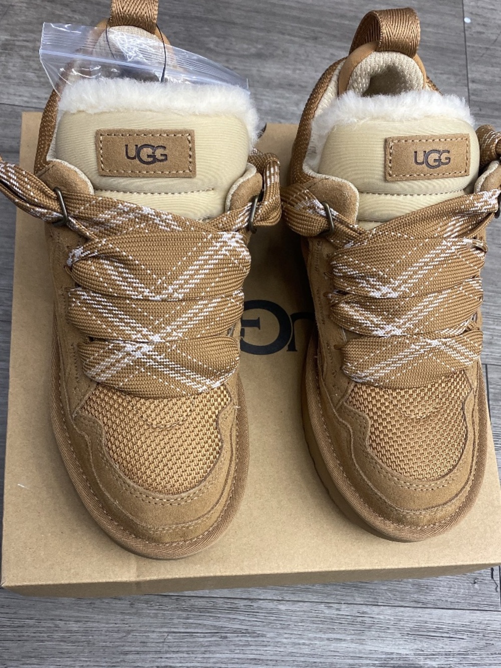 UGG Women’s Lowmel Sneakers Chestnut – Authentic  Description: Authentic UGG Low